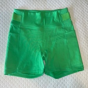 BRAND NEW Unused Fabletics Athletic Biker Shorts Green Size Small